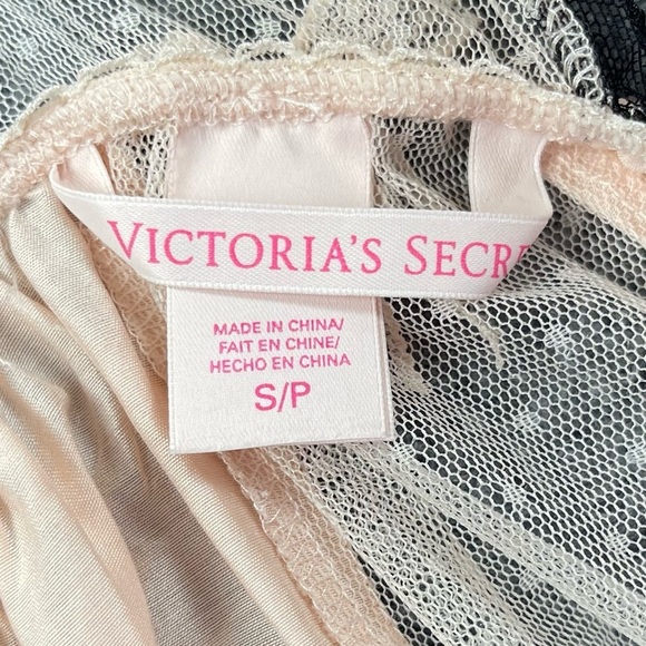 Victoria’s Secret Nightie Womens Small Pink Black Lace Sheer Silk Blend V-Neck - Picture 7 of 9